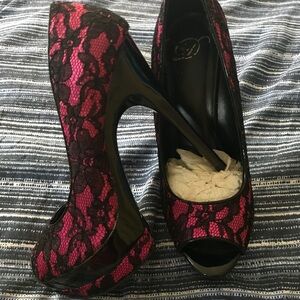 Fuchsia and Black Lace Shoes~ Size 7.5